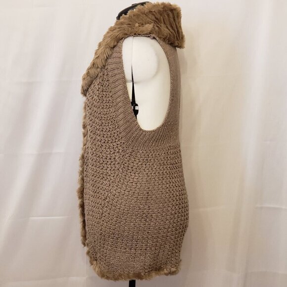 Chico's Sleeveless Open Front Taupe Sweater Vest w/ Faux Fur Collar, Size 3 (XL) - Picture 7 of 12